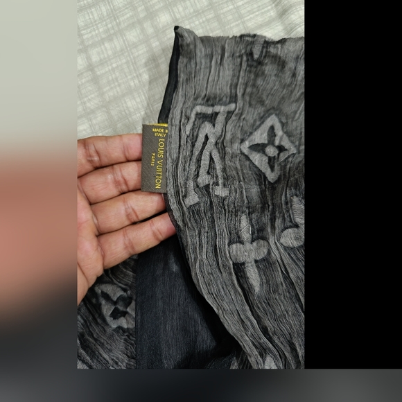 Louis Vuitton - Picture 10 of 10